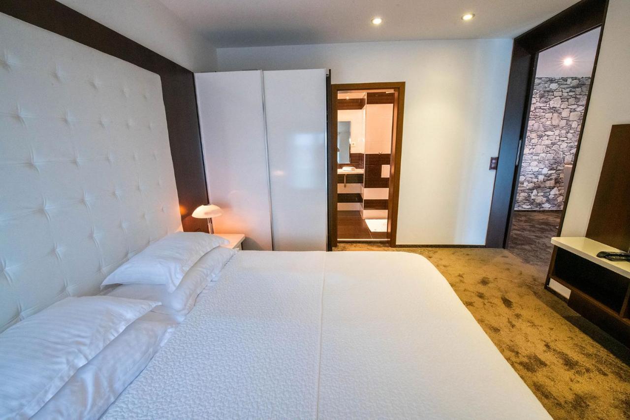 Hotel Villa Ekaterina Vakarel エクステリア 写真